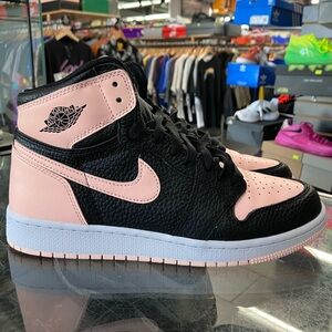 Women’s Air Jordan 1 Retro High Black Crimson Tint Size 8